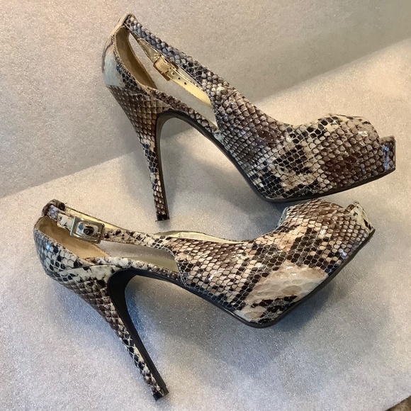 Worthington Women's Snake Print Stiletto Heels Peep Toe Size 10 - Picture 3 of 7